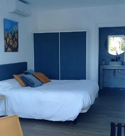 Y Kai (adults Only) Apartment *