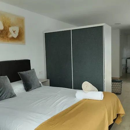 Апартаменти Y Kai (adults Only)
