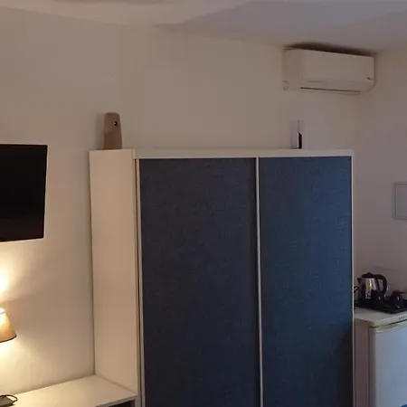 Y Kai (adults Only) * Marbellac